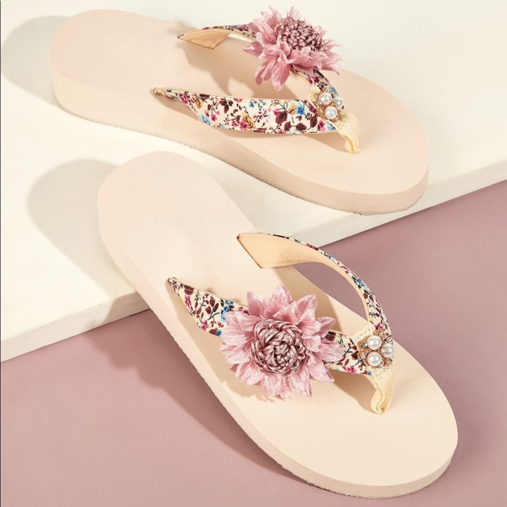 Women’s flip flops